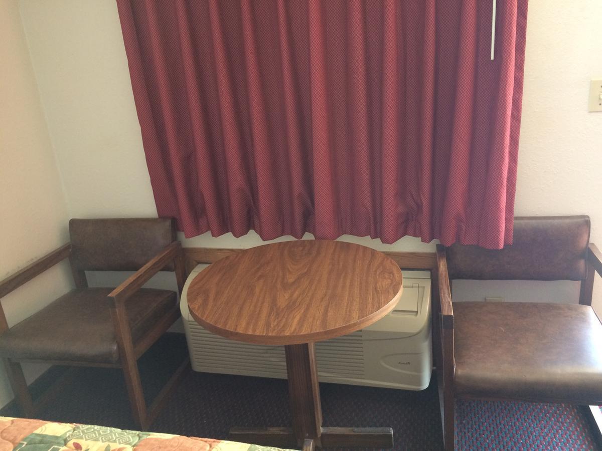 Rexdale Inn Seminole Екстериор снимка