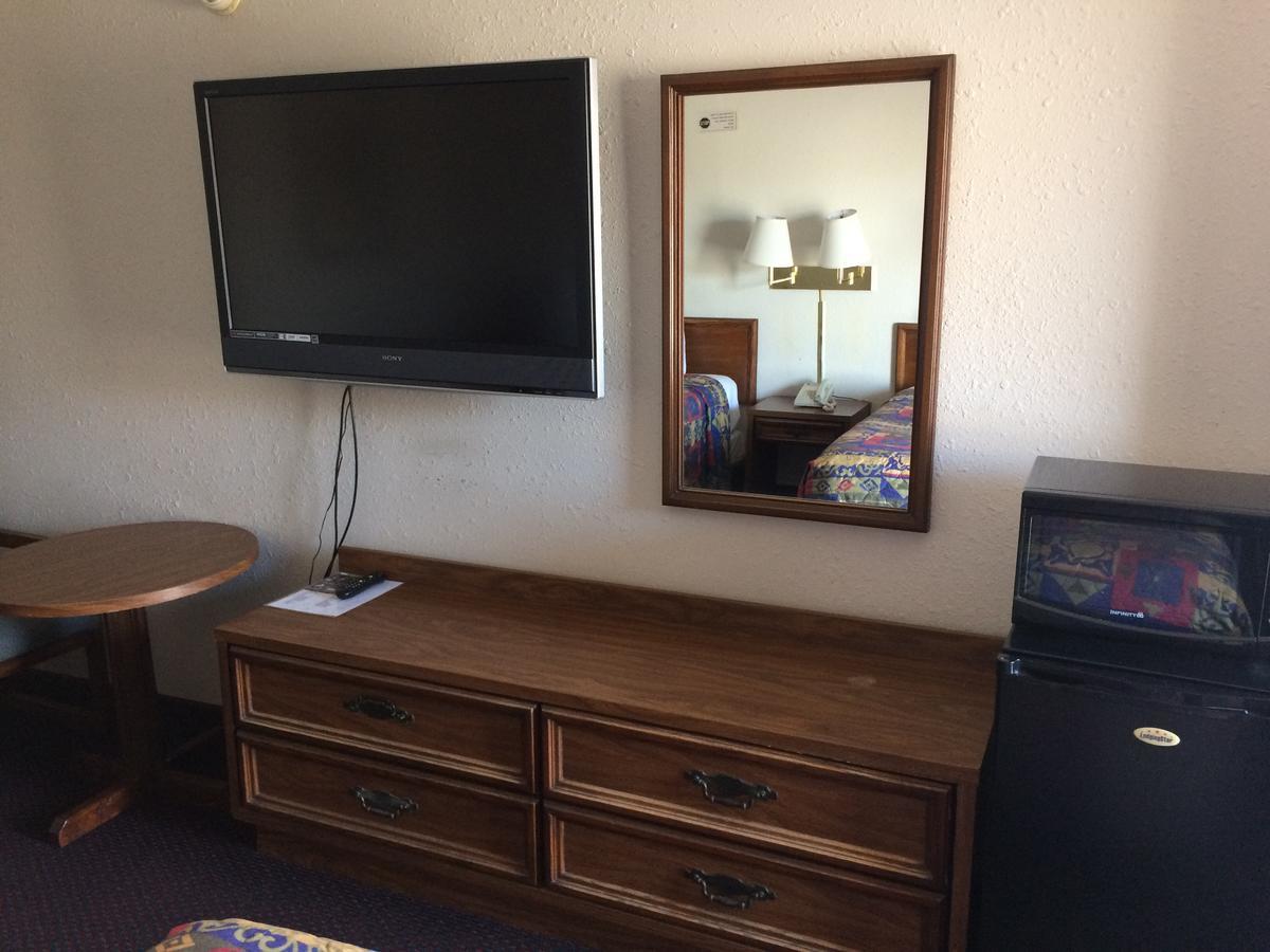 Rexdale Inn Seminole Екстериор снимка
