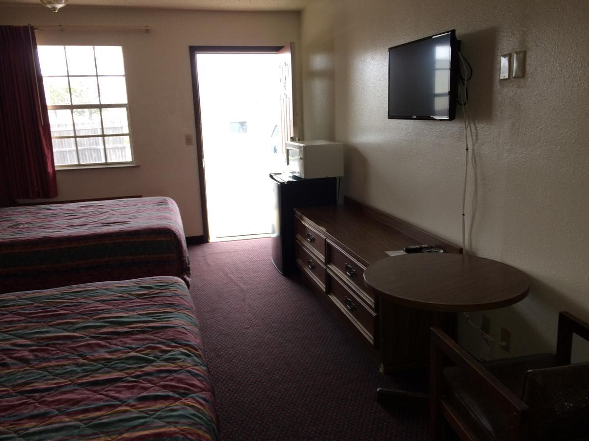 Rexdale Inn Seminole Екстериор снимка