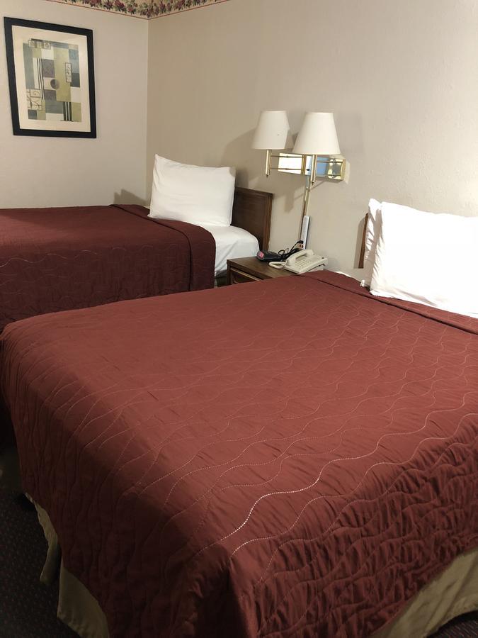 Rexdale Inn Seminole Екстериор снимка